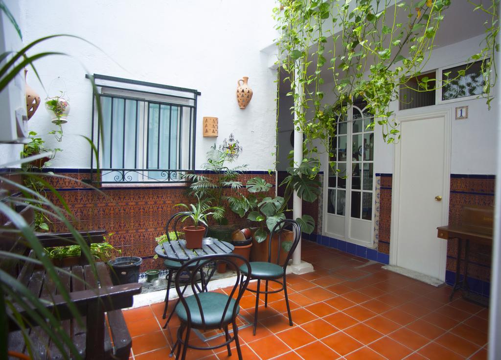 Pension Santa Maria La Blanca Севиля Екстериор снимка