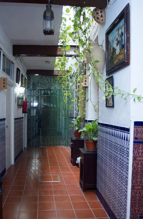 Pension Santa Maria La Blanca Севиля Екстериор снимка