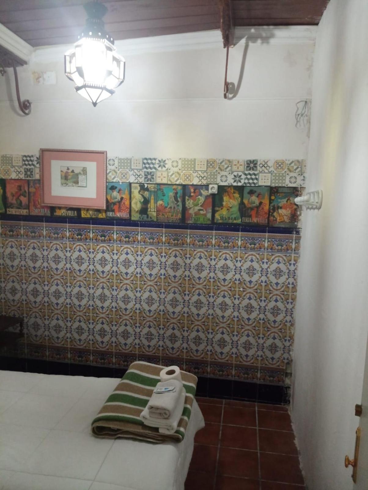 Pension Santa Maria La Blanca Севиля Екстериор снимка