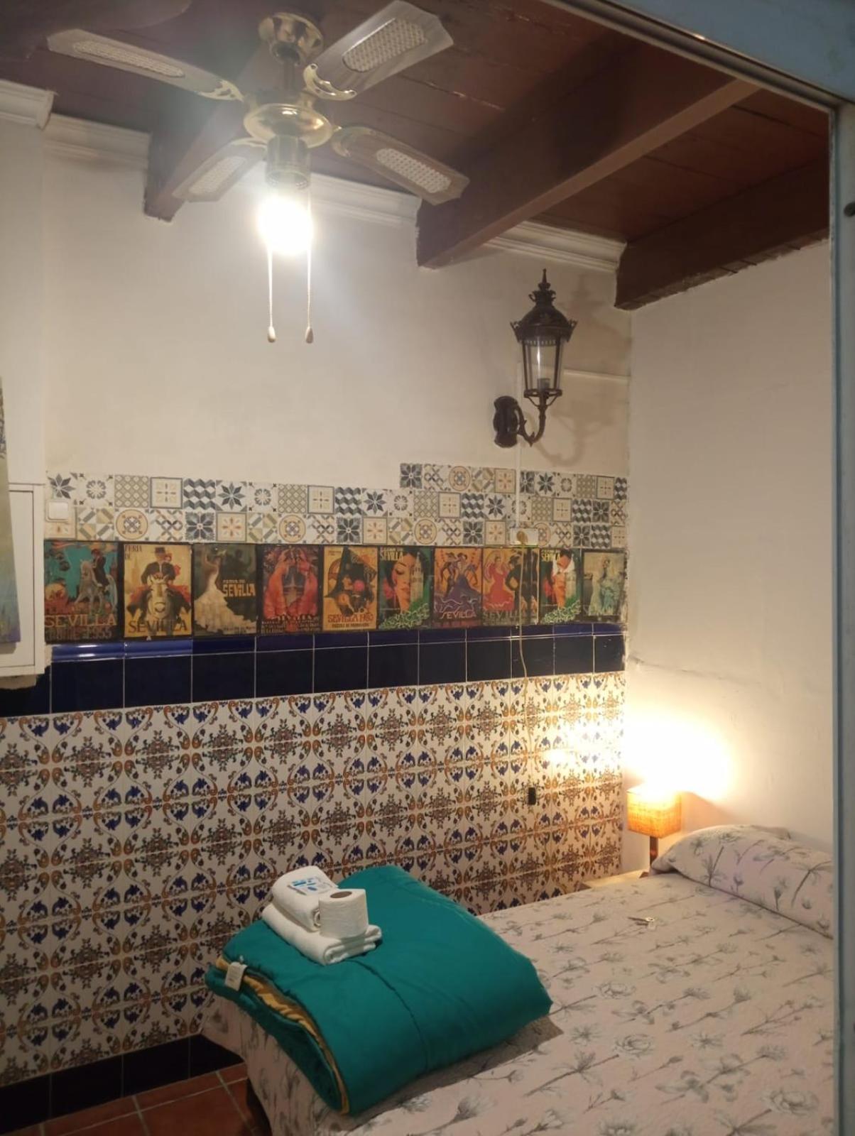 Pension Santa Maria La Blanca Севиля Екстериор снимка