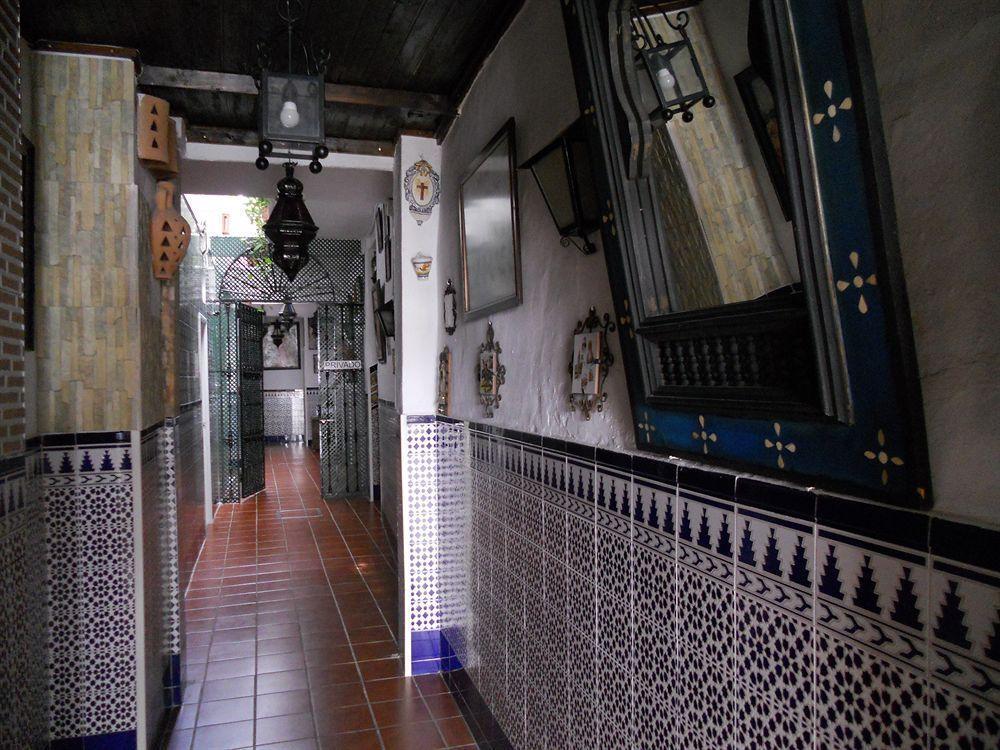 Pension Santa Maria La Blanca Севиля Екстериор снимка