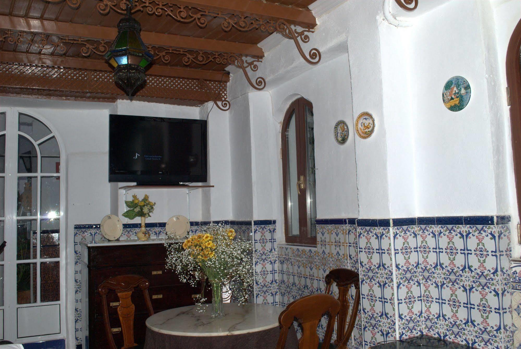 Pension Santa Maria La Blanca Севиля Екстериор снимка