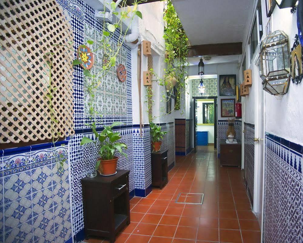 Pension Santa Maria La Blanca Севиля Екстериор снимка
